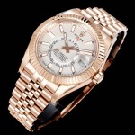 Navigator series men's watch, white dial, rose gold bezel, 42mm, rose gold five-link bracelet.