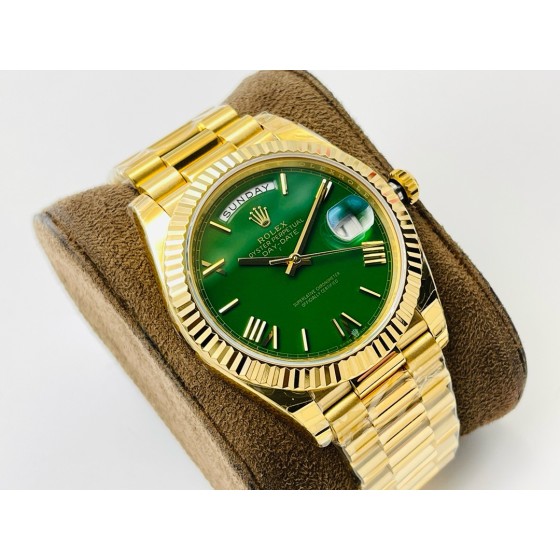 Sunday date display series men's watch, green dial, gold bezel, 40mm, gold President-style bracelet.