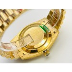 Sunday date display series men's watch, green dial, gold bezel, 40mm, gold President-style bracelet.