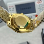 Sunday Calendar series men's and women's watches, white dial, gold bezel, 36mm and 40mm sizes, gold President-style bracelet.