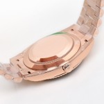 Sunday date display series men's watch, chocolate dial, rose gold bezel, 40mm, rose gold President-style bracelet.