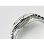 Sunday date display series men's watch, ice blue dial, silver bezel, 40mm, silver President-style bracelet.