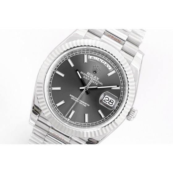 Sunday date display series men's watch, slate gray dial, silver bezel, 40mm, silver President-style bracelet.