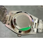 Sunday date display series men's watch, olive green dial, silver bezel, 40mm, silver President-style bracelet.