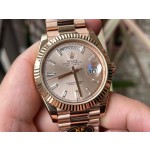 Sunday calendar series men's watch, rose gold dial, rose gold bezel, 40mm, rose gold President-style bracelet.