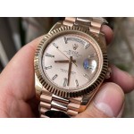 Sunday calendar series men's watch, rose gold dial, rose gold bezel, 40mm, rose gold President-style bracelet.