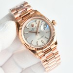 Sunday calendar series men's watch, silver-gray dial, rose gold bezel, 40mm, rose gold President-style bracelet.