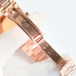 Sunday calendar series men's watch, silver-gray dial, rose gold bezel, 40mm, rose gold President-style bracelet.