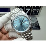 Sunday date display series men's watch, ice blue dial, diamond-set bezel, 40mm, silver President-style bracelet.