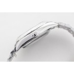 Sunday calendar series men's watch, white dial, silver bezel, 40mm, silver President-style bracelet.