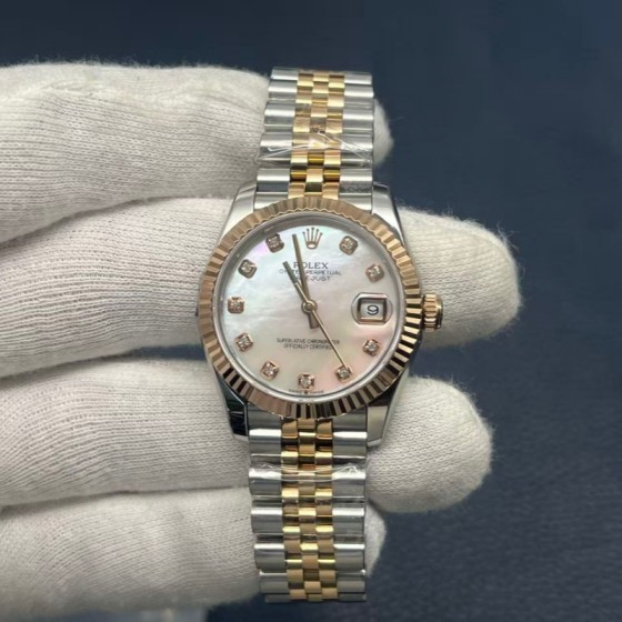 Datejust series, white mother-of-pearl dial, 31mm, gold and silver two-tone strap