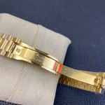 Sunday calendar series women's watch, mother-of-pearl dial, diamond-set bezel, 36mm, gold President-style bracelet.