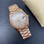 Sunday date display series women's watch, rose gold dial, diamond-set bezel, 36mm, rose gold President-style bracelet.