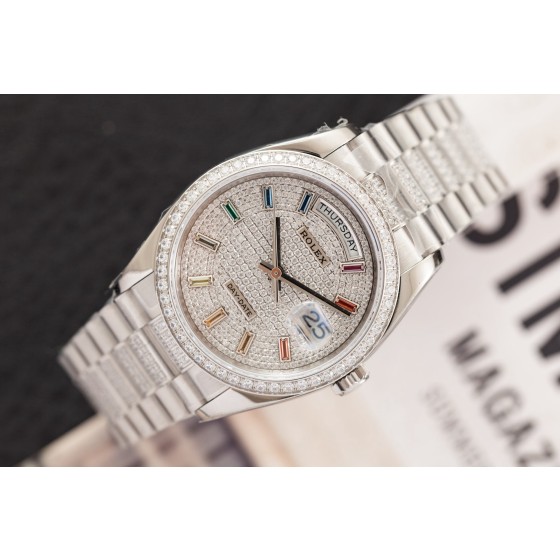 Sunday Calendar series women's watch, full diamond dial, diamond-set bezel, 36mm, with diamond-set silver President-style bracelet.