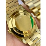 Sunday calendar series men's watch, black dial, gold bezel, 40mm, gold President-style bracelet.