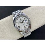 Sunday calendar series men's watch, white dial, silver bezel, 40mm, silver President-style bracelet.