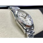 Sunday calendar series men's watch, white dial, silver bezel, 40mm, silver President-style bracelet.