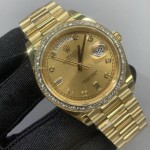 Sunday Calendar series men's and women's watches, gold dial, diamond-set bezel, 36mm and 40mm sizes, gold President-style bracelet.