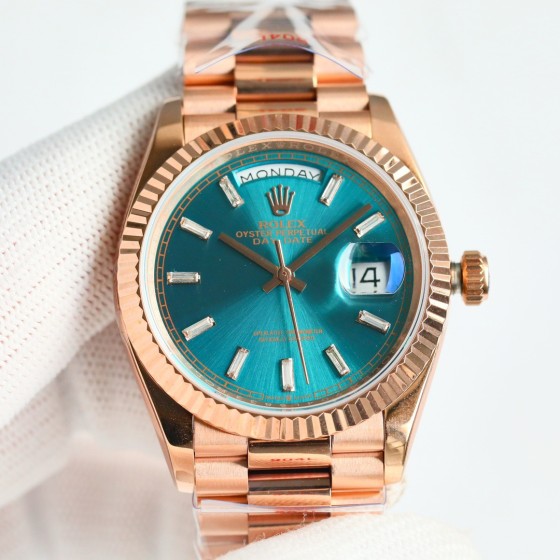 Sunday date display series women's watch, blue-green dial, rose gold bezel, 36mm, rose gold President-style bracelet.