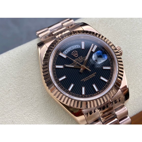 Sunday calendar series men's watch, black dial, rose gold bezel, 40mm, rose gold President-style bracelet.