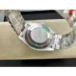 Sunday calendar series men's watch, silver dial, diamond-set bezel, 40mm, silver President-style bracelet.