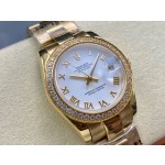 Datejust series women's watch, white dial, diamond-set bezel, 31mm, gold Oyster bracelet.