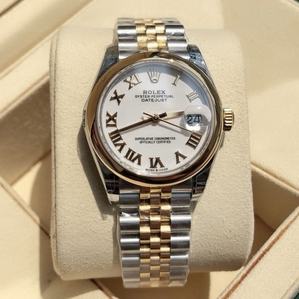 Datejust series women's watch, white dial, gold bezel, 31mm, two-tone five-link bracelet.