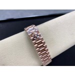 Sunday calendar series women's watch with diamonds, gradient green dial, rose gold bezel, 36mm, rose gold President-style bracelet.