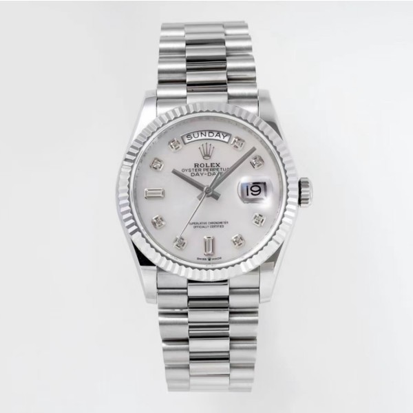 Sunday date display series women's watch, white dial, silver bezel, 36mm, silver President-style bracelet.