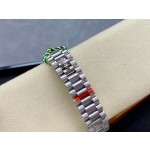 Sunday date display series women's watch, silver dial, silver bezel, 36mm, silver President-style bracelet.