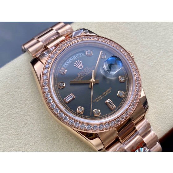 Sunday calendar series women's watch, black dial, diamond-set bezel, 36mm, rose gold President-style bracelet.