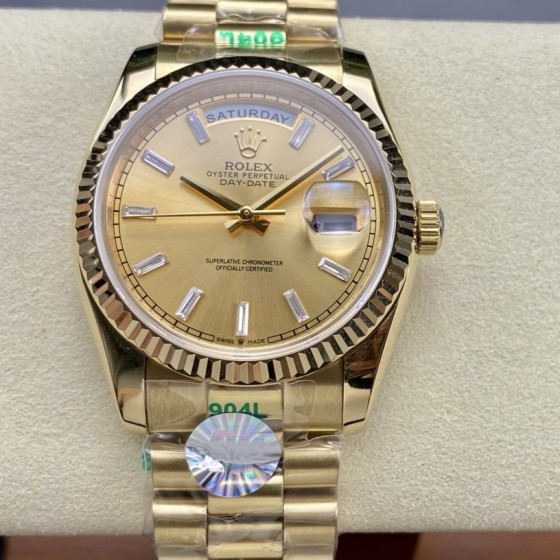 Sunday date display series women's watch, gold dial, gold bezel, 36mm, gold President-style bracelet.