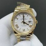 Sunday calendar series women's watch, white dial, gold bezel, 36mm, with diamond-set gold President-style bracelet.