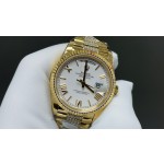 Sunday calendar series women's watch, white dial, gold bezel, 36mm, with diamond-set gold President-style bracelet.