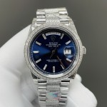 Sunday calendar series women's watch, blue dial, diamond-set bezel, 36mm, diamond-set silver President-style bracelet.