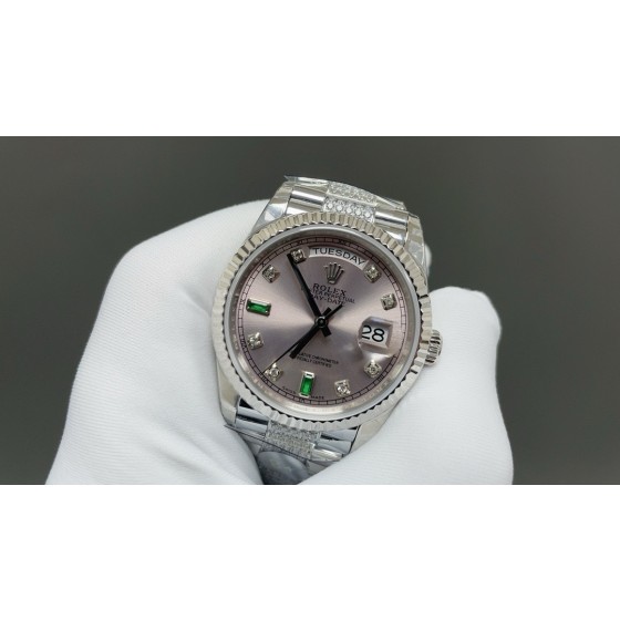 Sunday Calendar series women's watch, pink dial, silver bezel, 36mm, with diamond-set silver President-style bracelet.