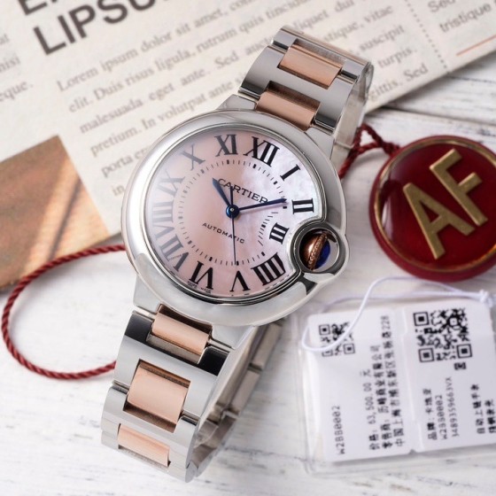 Cartier Ballon Bleu series, mother-of-pearl pink dial, 33mm, women's watch, rose gold two-tone strap, mechanical.
