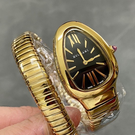 Bulgari Serpenti series, black dial, gold snake bezel