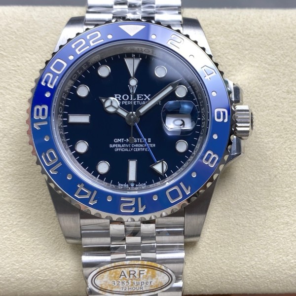 Greenwich series, blue dial, blue bezel, 40 mm, silver five-link bracelet.