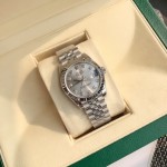 Datejust series, 31mm silver dial, silver strap
