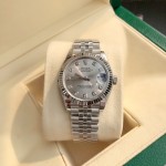 Datejust series, 31mm silver dial, silver strap