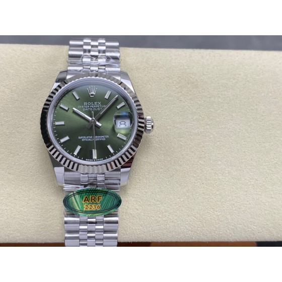 Datejust series, green dial, 31mm. Silver strap.