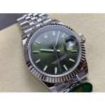 Datejust series, green dial, 31mm. Silver strap.