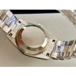 Datejust series, 31mm mother-of-pearl dial, gold strap