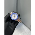 Yacht-Master series watch, white dial, blue bezel, 44mm, gold and silver Oyster bracelet.