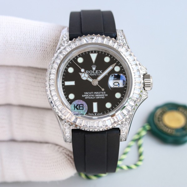 Yacht-Master series, black dial, diamond-set bezel, 40 mm, rubber strap.