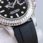 Yacht-Master series, black dial, diamond-set bezel, 40 mm, rubber strap.
