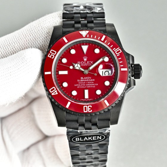 Submariner series, red dial, 40 mm, black strap
