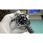 Greenwich series, black dial, black and gray bezel, 40 mm, silver five-link bracelet.