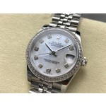 Datejust series, white mother-of-pearl dial with diamonds, 31mm, silver strap